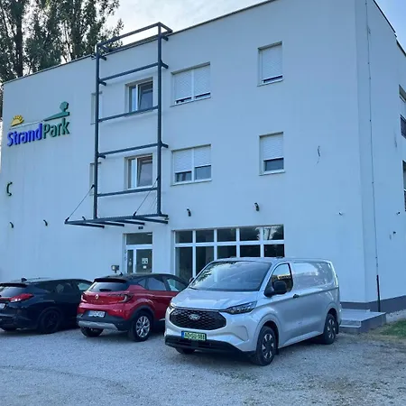 Gyoengybagoly Appartement Balatonberény